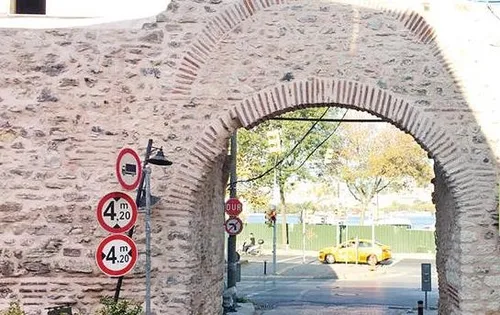 CHP'li İBB'den Cibalikapı'da restorasyon skandalı: Zararın geri dönüşü yok-2