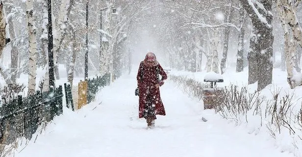 Hafta sonu kar geliyor: Sıcaklıklar 15 derece düşecek! Antalya’ya turuncu kodlu alarm