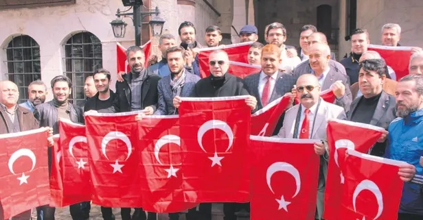 Mehmetçiğe ay yıldızlı moral