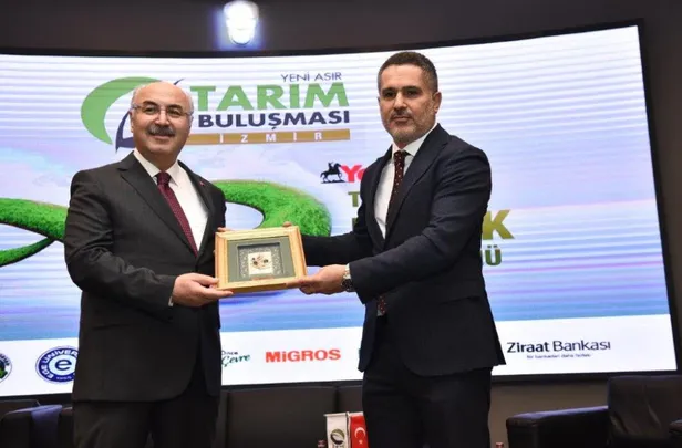 tarimin-kalbi-izmirde-duzenlenen-yeni-asir-tarim-bulusmasinda-atti-1670252631967.jpg