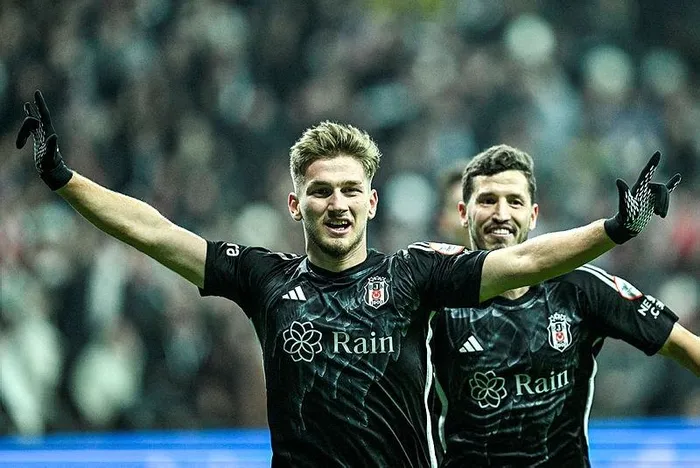 fernando-santos-galibiyetle-basladi-genc-yildiz-semih-kilicsoy-geceye-damga-vurdu-besiktas-fatih-karagumruku-m-1705168898595.jpeg Fernando Santos galibiyetle başladı | Genç yıldız Semih Kılıçsoy geceye damga vurdu! Beşiktaş, Fatih Karagümrük'ü mağlup etti-9