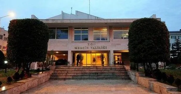 Mersin'de alçak provokasyon! Evlerin kapısı boyayla işaretlendi! Valilik açıklama yaptı...