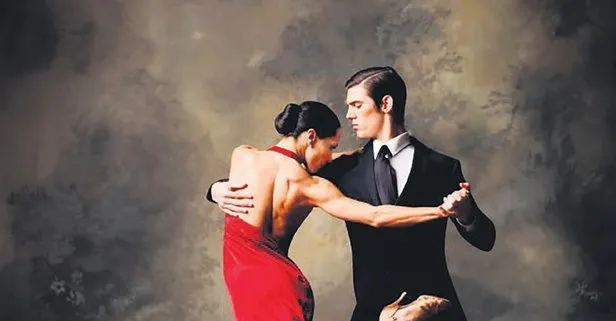 Arjantinliler’e tango öğretiyor