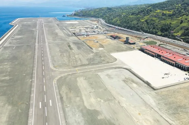Başkan Erdoğan'ın hizmete açtığı Rize-Artvin Havalimanı ile Rizeliler sevinç ve gurur bir arada yaşandı