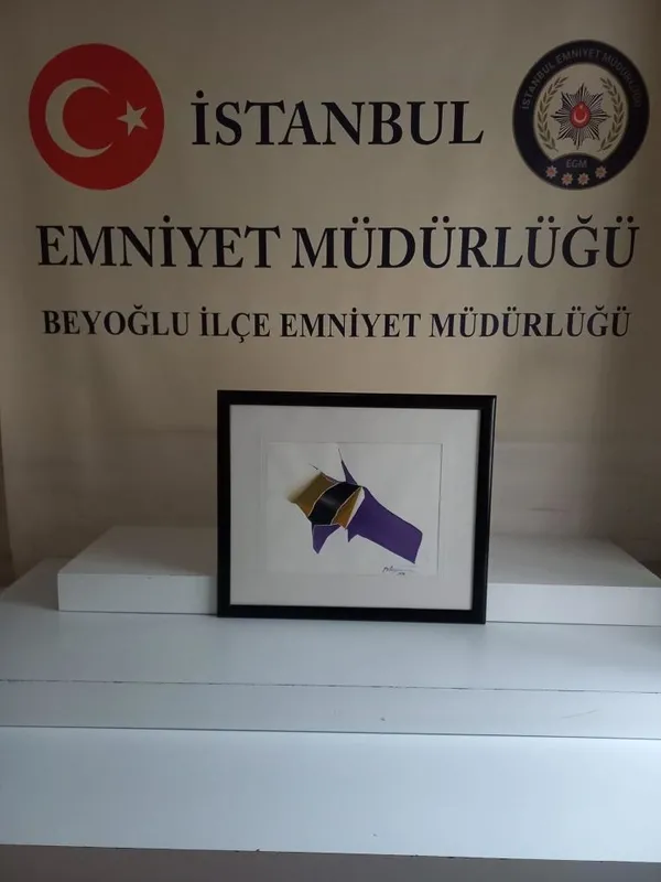 1692019942011.jpeg Suriye eski Büyükelçisine hırsızlık şoku: Kızı ve damadı tarafından soyuldu-5