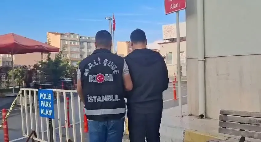alihan-kuris-sorusturmasinda-4-dalga-operasyon-30-gozalti-karari-23-sirkete-kayyum-secimlere-mudahaleye-desifr-1789894316467.jpeg Alihan Kuriş soruşturmasında 4. dalga operasyon: 30 gözaltı kararı, 23 şirkete kayyum! Seçimlere müdahaleye deşifre-5