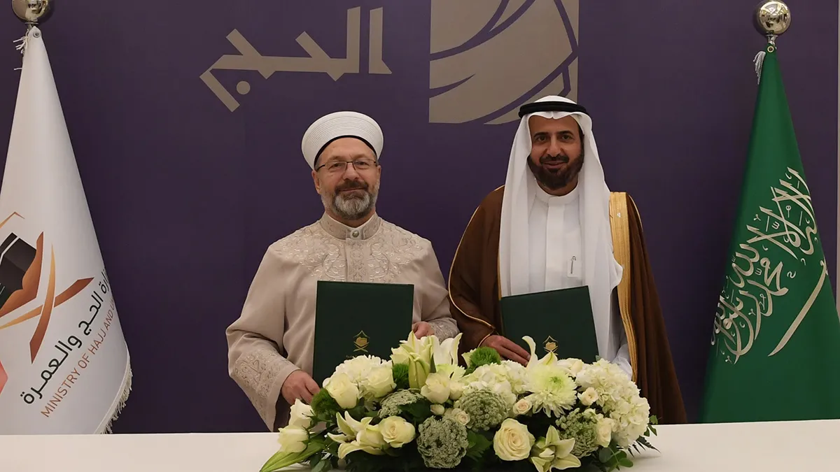 Diyanet İşleri Başkanı Ali Erbaş 2025 yılı hac protokolünü imzaladı: Turist vizesiyle hacı olmak yok
