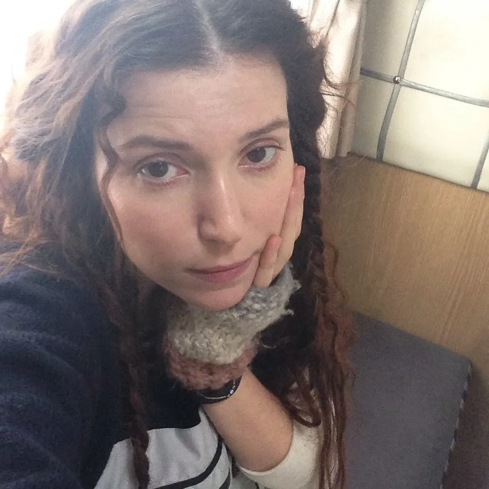 İnci Taneleri’nin Piraye’si Selma Ergeç oyunculuktan önce bakın hangi mesleğe gönül vermiş! - 13