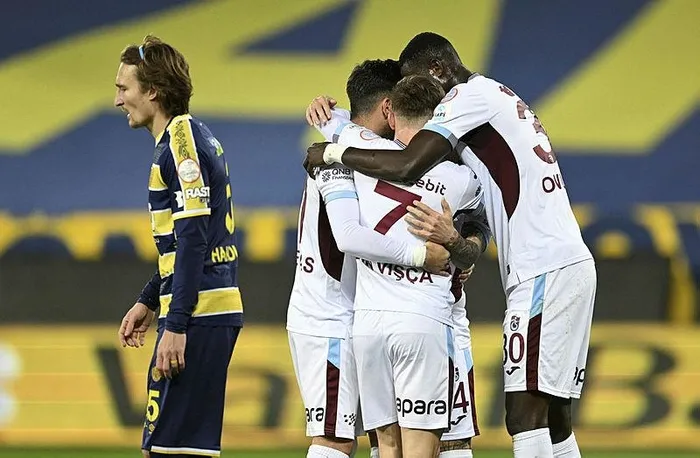 trabzonspor-deplasmanda-ankaragucunu-1-0-maglup-etti-iste-macta-yasananlar-1704563312828.jpeg Trabzonspor deplasmanda Ankaragücü'nü 1-0 mağlup etti! İşte maçta yaşananlar...-3