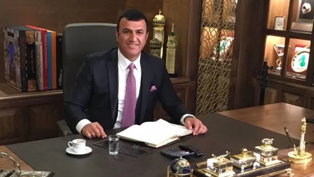 muhsin-bayrak-kimdir-kac-yasinda-nereli-chelseayi-satin-almak-isteyen-muhsin-bayrak-ne-is-yapar-chelsea-degeri-1646414191569.jpg Chelsea'yi satın almak isteyen Muhsin Bayrak ne iş yapar? Muhsin Bayrak kimdir, kaç yaşında, nereli? Chelsea değeri kaç TL?-3