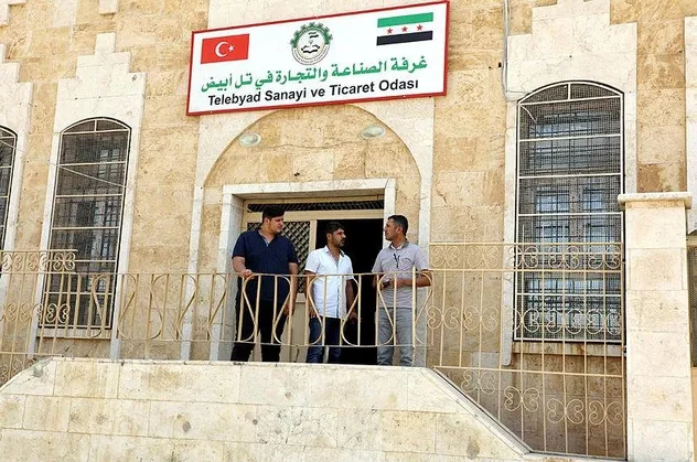 Mehmetçik ayak bastığı yere huzur götürüyor! Tel Abyad'da PKK/YPG işgali bitti, ticaret başladı