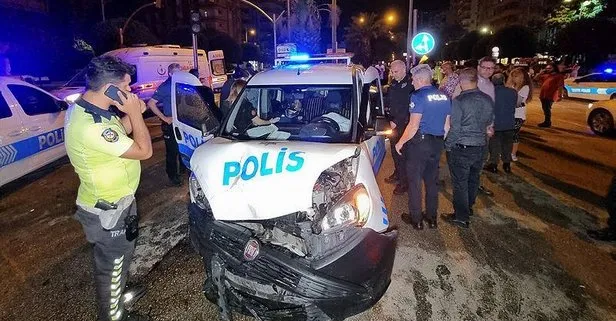 Adana’da gece yarısı korkutan kaza! Polis aracıyla otomobil çarpıştı 4 kişi yaralandı