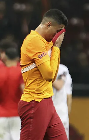 Galatasaray'da Mostafa Mohamed krizi! Gemileri tamamen yaktı