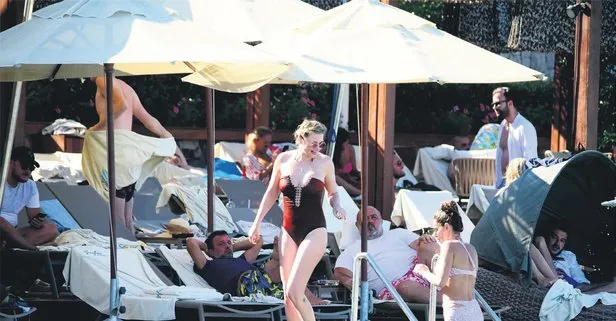 Seckin Piriler Den Deniz Ve Gunes Keyfi Takvim