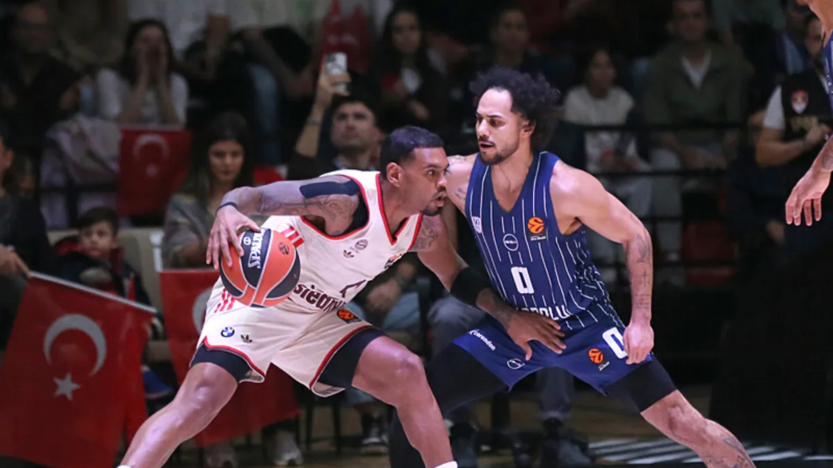 Shane Larkin'den Anadolu Efes'e şok!