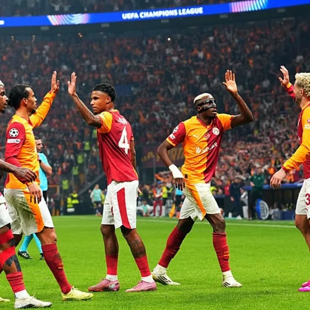 Aslan adeta para basıyor