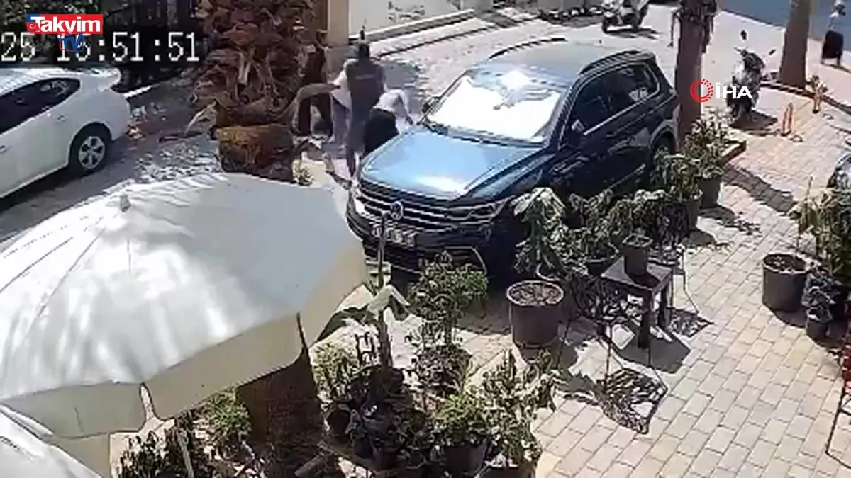 Alanya’da esnaf kavgası kamerada