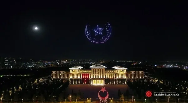 son-dakika-cumhurbaskanligi-kulliyesinde-30-agustos-zafer-bayrami-konseri-ve-iha-gosterisi-1598814513239.jpeg Son dakika: Cumhurbaşkanlığı Külliyesi'nde 30 Ağustos Zafer Bayramı konseri ve İHA gösterisi-1