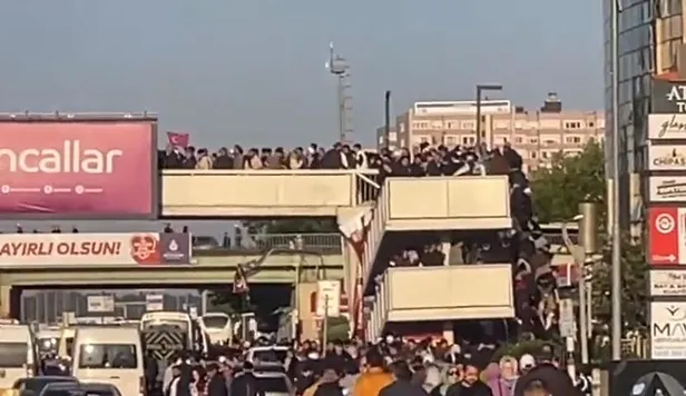 CHP'li İBB'den milli iradeyi engelleme girişimi! Atatürk Havalimanı metrosu seferlerini aksattılar yürüyen merdivenleri bile durdurdular-5