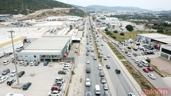 SON DAKİKA: 29 Nisan-17 Mayıs arasındaki yasağı yazlıklarında geçirmek isteyenler Bodrum'a akın etti! Trafik kilitlendi - 13