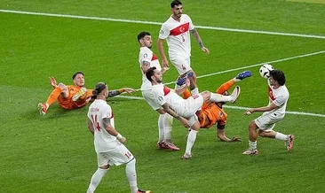 Spor yazarları Hollanda - Türkiye maçını değerlendirdi! Hakeme kırmızı kart Montella'ya değişiklik tepkisi: Büyük bir hataydı