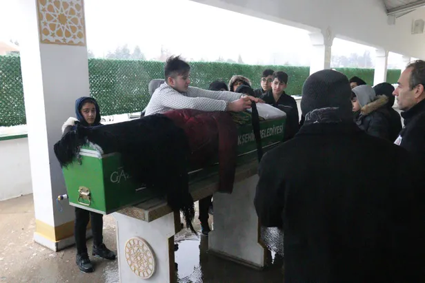 Gaziantep'de kazada ölen Nehir’e yürek burkan veda-1