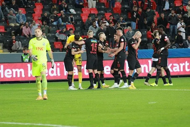 ztkda-sariyeri-4-0-yenen-gaziantep-fk-adini-4-tura-yazdirdi-1666294861732.jpeg