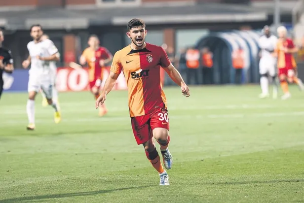 besiktas-gaziantep-fknin-rumen-yildizi-maximi-sezon-sonuna-kadar-kiraladi-1676679050329.jpeg Beşiktaş, Gaziantep FK’nın Rumen yıldızı Maxim'i sezon sonuna kadar kiraladı-8