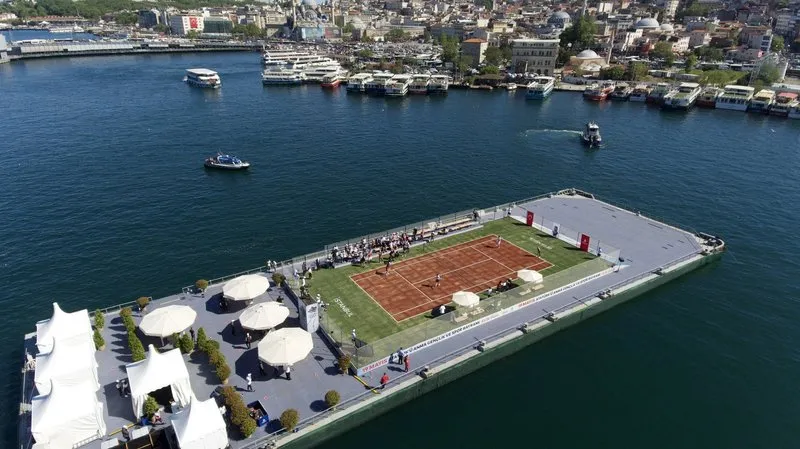 Ekrem İmamoğlu ve Dilek İmamoğlu'nun tenis oynadığı platform (2021)
