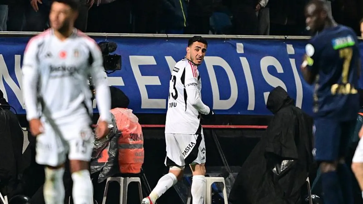 Beşiktaş'a Emirhan'dan kötü haber!