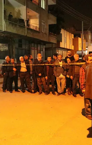 Mersin'de aile katliamı! Anne ve babasını bıçaklayarak öldürdü