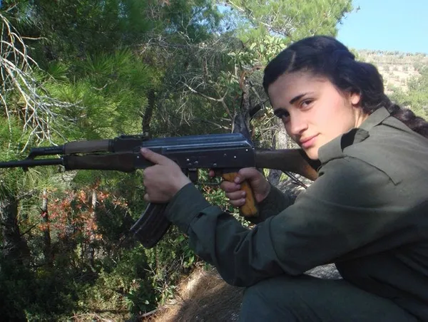 Hafıza kartlarından YPG/PKK'nın 'çocuk savaşçıları' çıktı-8