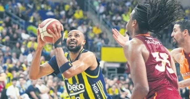 Fenerbahçe'den 3 spor dalında üstün performans: 22 maç 22 galibiyet