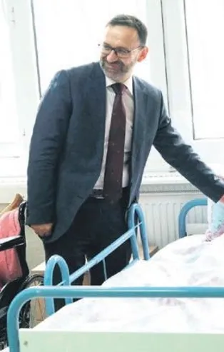 8 yaşından itibaren devlet yurdunda büyüyen Alim Yavuz geçmişini unutmadı! Şimdi ise kimsesiz çocuklara babalık yapıyor