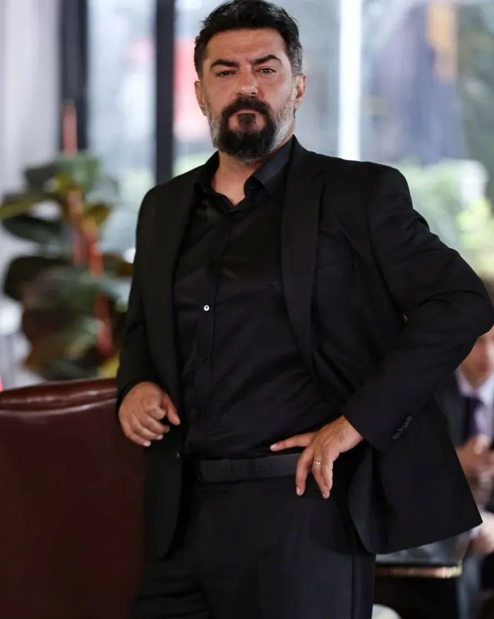 kardeslerimin-akifi-celil-nalcakan-set-kazasi-gecirdi-pinar-altug-ve-ufuk-ozkandan-yorum-gecikmedi-iste-son-ha-1702720778706.jpg Kardeşlerim'in Akif'i Celil Nalçakan set kazası geçirdi! Pınar Altuğ ve Ufuk Özkan’dan yorum gecikmedi! İşte son hali...-5