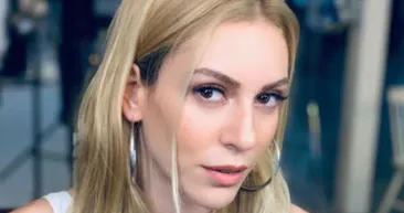 Sinem Kobalın annesi Nuray Kobal kızını gölgede bırakıyor! Kenan İmirzalıoğlunun eşi Sinem Kobalın annesi...
