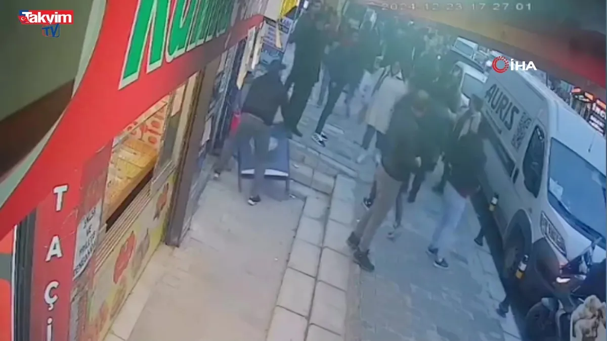 Esenyurt'ta husumetli kavgası kamerada!