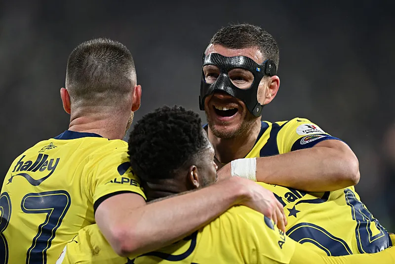 Galatasaray istemedi Fenebahçe transferde bombayı patlatıyor! - 12