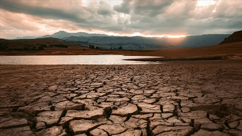 bmden-el-nino-alarmi-afrika-sicaklariyla-birlikte-turkiyede-termometre-40-dereceyi-gorebilir-1780480417051.jpg BM’den El Nino alarmı | Afrika sıcaklarıyla birlikte Türkiye’de termometre 40 dereceyi görebilir-3