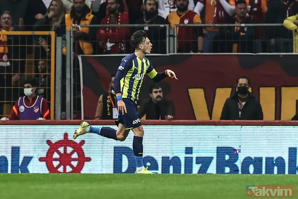 Galatasaray - Fenerbahçe derbisinde gerginlik! Mesut Özil'e çakmak atıldı... - 6