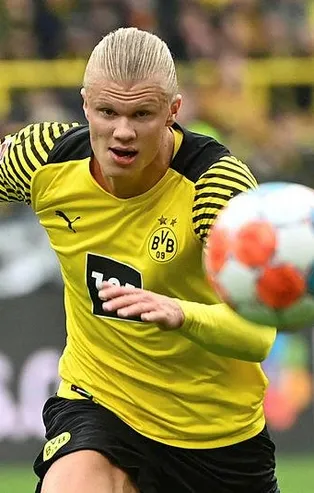 17 milyar TL borcu olan 4 büyüklere Dortmund'dan ders!