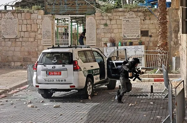 SON DAKİKA: İşte İsrail vahşetinin en net görüntüsü! Müslümanların üzerine araçlarını sürdüler-6