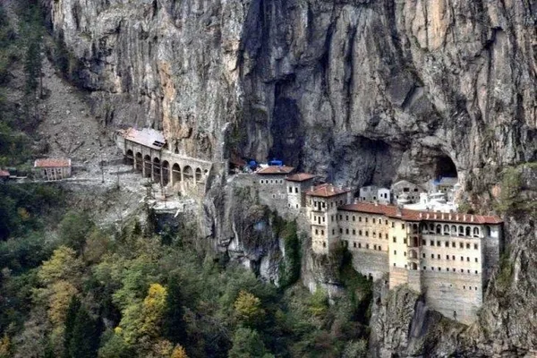 Sümela Manastırı’nı ABD'li NATO askerleri yağmalamış-7