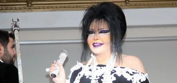 Parasıyla rezil oldu