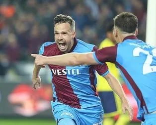 Fırtınadan kritik 3 puan! Trabzonspor 2-1 Fenerbahçe MAÇ SONUCU