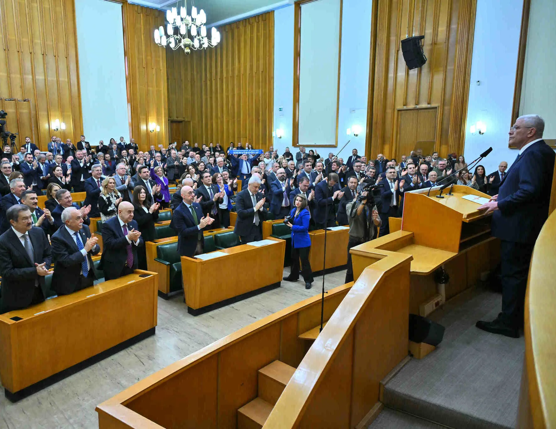 İYİ Parti grubunda büyük eriyiş: 3 yılda 18 vekil istifa etti, 43 vekil 27’ye düştü