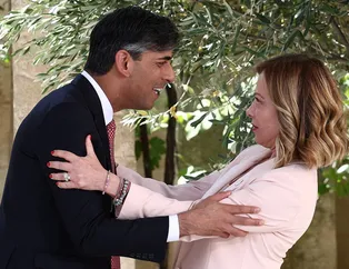 G7de ev sahibi Meloninin zor anları! Biden sarı saçları yine es geçmedi... Rishi altta kalmadı | Macronla soğuk rüzgarlar