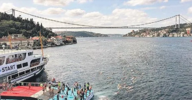 Kulaçlarıyla kıtaları birleştirdiler