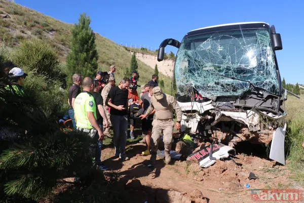 Eskişehir'de can pazarı! Yolcu otobüsü yoldan çıktı - 7