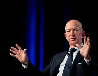 Amazon CEO'su Jeff Bazos çıplak görüntüleri sızdırılmakla tehdit ediliyor